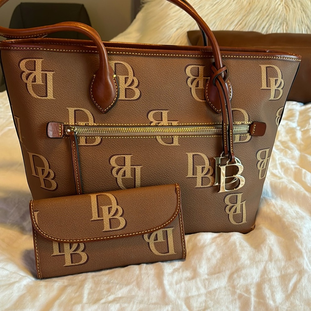 Dooney & Bourke tote with wallet